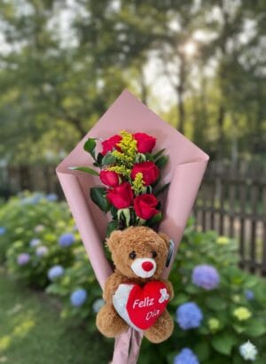 Bouquet x 6 rosas y peluche en papel coreano R43